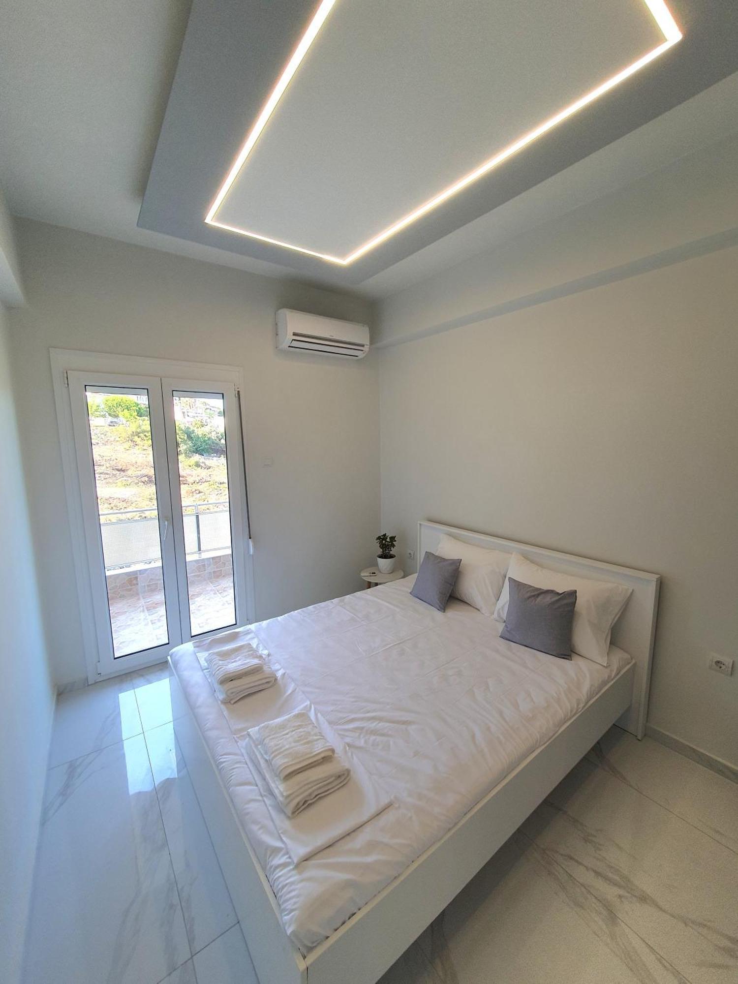 Apartmán Riviera Penthouse PalaiónTsiflíkion Exteriér fotografie